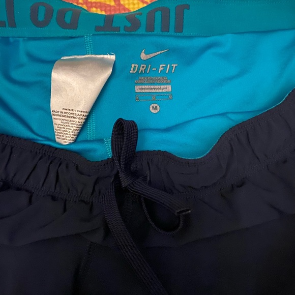 Shorts - Picture 3 of 3